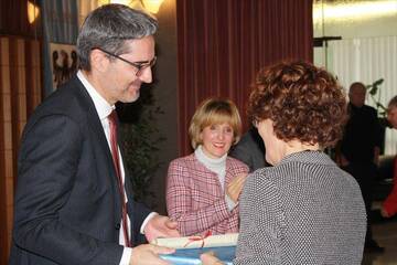 REGIONE: CERIMONIA DI FINE ANNO E CONSEGNA DIPLOMI AI NEO PENSIONATI REGIONE: CERIMONIA DI FINE ANNO E CONSEGNA DIPLOMI AI NEO PENSIONATI