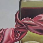 Immagine: 11 Colle - bottiglia verde con nastro rosa 50x60