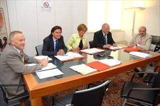 Varato il bilancio di previsione 2009 della regione Trentino-Alto Adige/Südtirol Varato il bilancio di previsione 2009 della regione Trentino-Alto Adige/Südtirol