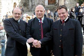 Durnwalder, Dellai e Platter insieme a Castel Tirolo Durnwalder, Dellai e Platter insieme a Castel Tirolo