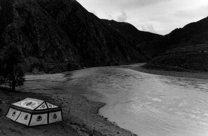 Immagine: 4033 Giuseppe Ripa Tenda Nomade sul fiume Yangtze - Tibet 2000