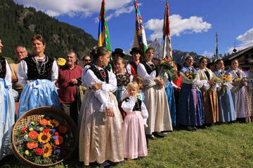 VALLAZZA, UN CONTRIBUTO STRAORDINARIO PER GLI ISTITUTI CULTURALI COLPITI MAGGIORMENTE DAL COVID19 VALLAZZA, UN CONTRIBUTO STRAORDINARIO PER GLI ISTITUTI CULTURALI COLPITI MAGGIORMENTE DAL COVID19