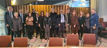 SOTTOSCRITTI I RINNOVI CONTRATTUALI DEI DIPENDENTI DELLA REGIONE TRENTINO-ALTO ADIGE/SÜDTIROL E DELLE CAMERE DI COMMERCIO SOTTOSCRITTI I RINNOVI CONTRATTUALI DEI DIPENDENTI DELLA REGIONE TRENTINO-ALTO ADIGE/SÜDTIROL E DELLE CAMERE DI COMMERCIO