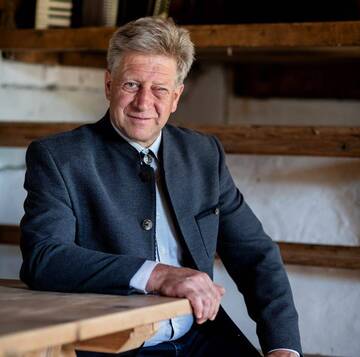 MODIFICA DEL CONFINE COMUNALE TRA VARNA E BRESSANONE: NESSUN REFERENDUM NECESSARIO MODIFICA DEL CONFINE COMUNALE TRA VARNA E BRESSANONE: NESSUN REFERENDUM NECESSARIO