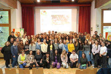 OLTRE 100 GIOVANI DA TUTTA EUROPA INCONTRANO LA CAMPIONESSA OLIMPICA TANIA CAGNOTTO OLTRE 100 GIOVANI DA TUTTA EUROPA INCONTRANO LA CAMPIONESSA OLIMPICA TANIA CAGNOTTO