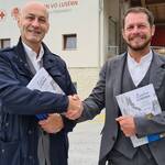 Immagine: Il sindaco di Luserna con l'assessore Manfred Vallazza