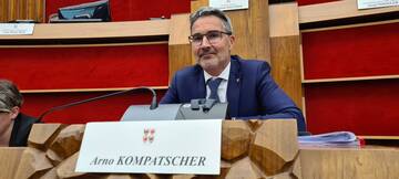 KOMPATSCHER: “UN PASSAGGIO CRUCIALE, ORA AVANTI VERSO L’APPROVAZIONE DEFINITIVA DELLO STATUTO” KOMPATSCHER: “UN PASSAGGIO CRUCIALE, ORA AVANTI VERSO L’APPROVAZIONE DEFINITIVA DELLO STATUTO”