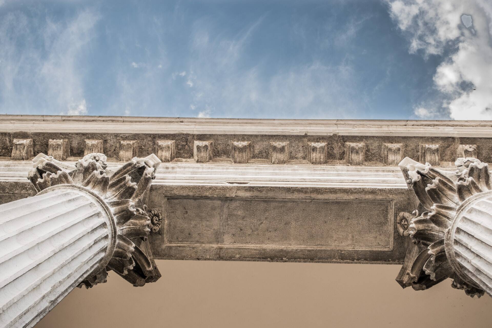 Immagine: macu-ic-giudici pace-unsplash