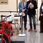 Immagine: momwnto inaugurazione