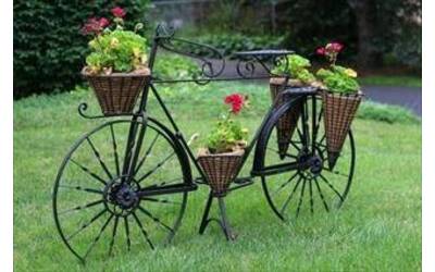 Immagine: "fioriera in bici"