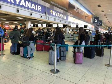 CONCLUSO POSITIVAMENTE IL RIENTRO DEGLI STUDENTI DALL'ESTERO CONCLUSO POSITIVAMENTE IL RIENTRO DEGLI STUDENTI DALL'ESTERO