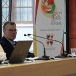 Immagine: TEO1058.MP4.04_24_27_38.Still001